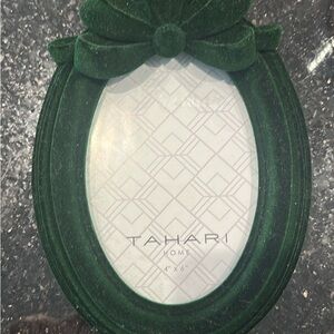 Tahari Green Oval Photo Frame